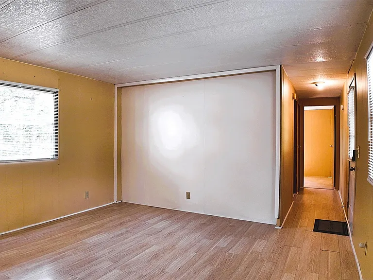 251 Oakdale Dr — Photo 14