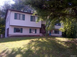14 Phillips Ln, West Nyack, NY 10994