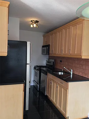 Rented by R New York | media 27