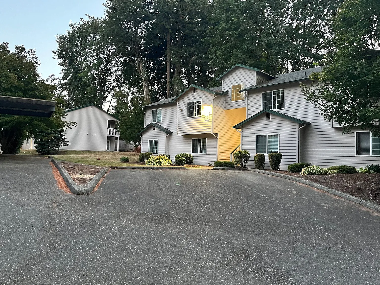 Creekwood Apts — Photo 1