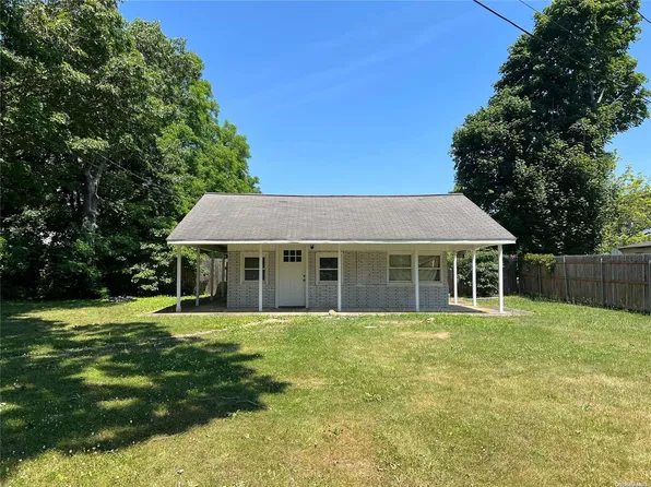 71B Manor Drive, Shirley, NY 11967