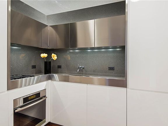 2nd image of 15 William St APT 44I