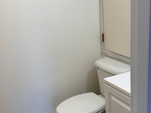 5th image of 1157 Catherine St #2