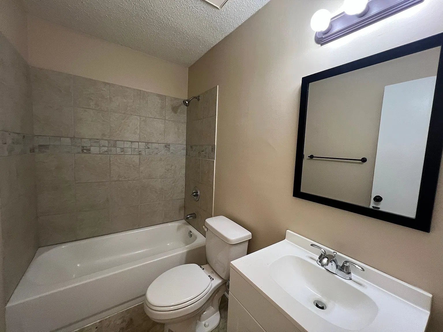 4324 Durango Ln — Photo 2