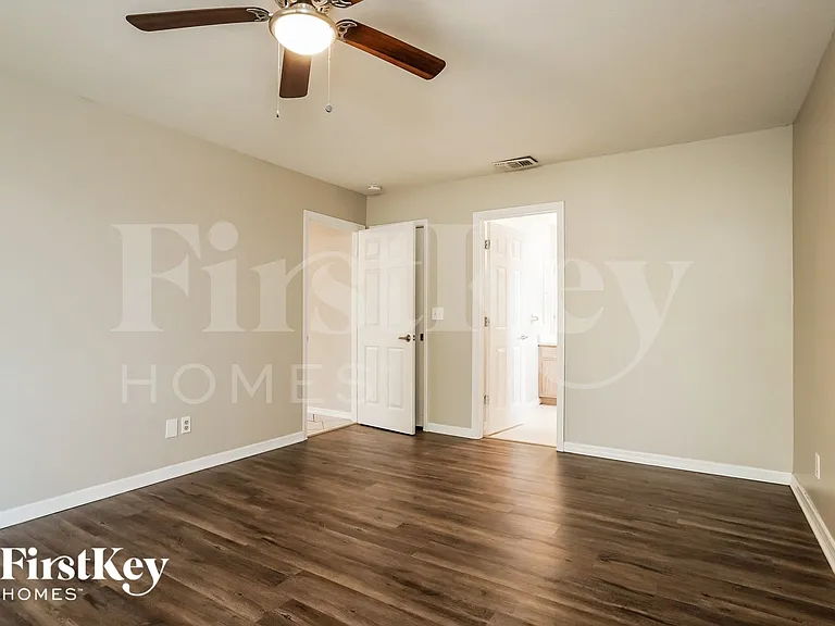 17420 Duquesne Rd — Photo 10