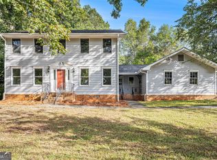 864 Sweet Briar Ln SE, Conyers, GA 30094