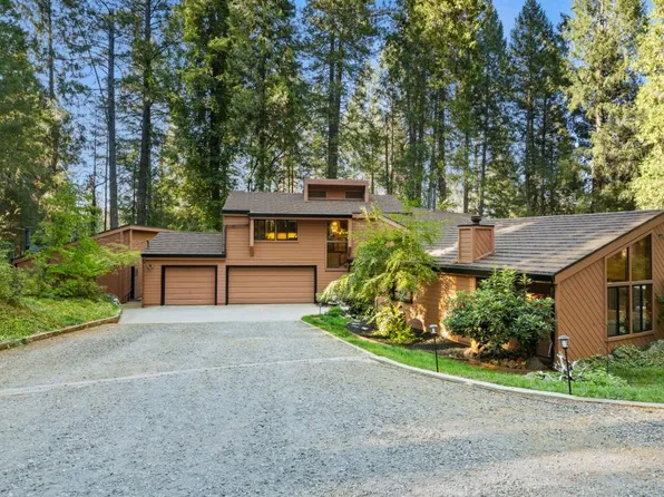 13011 Admiral Ln, Grass Valley, CA 95945