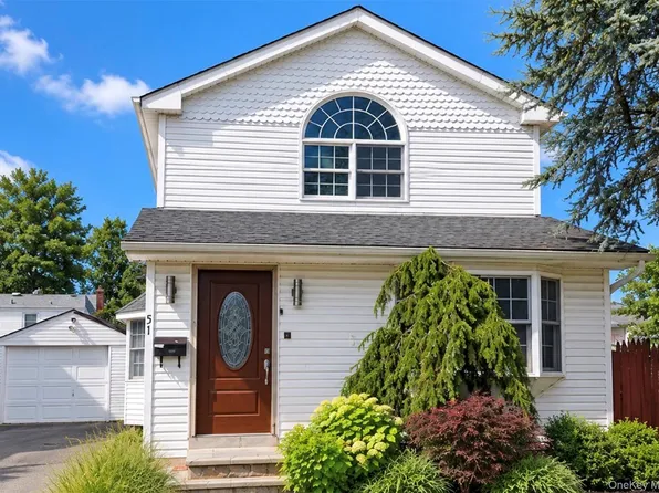 51 Lafayette Avenue, Westbury, NY 11590