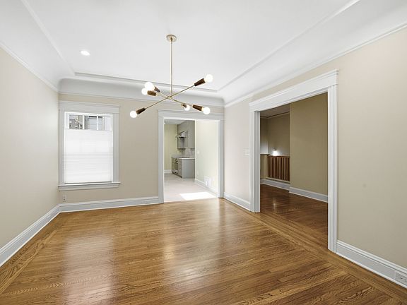 5th image of 1141 Bay St