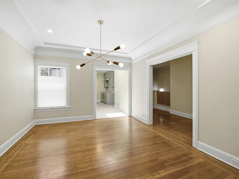 1141 Bay St — Photo 5