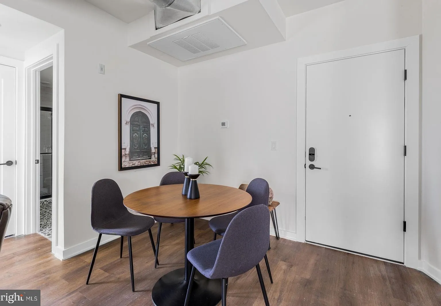 1 bed, 1.0 bath, 600 sqft, $1,581 — Photo 4