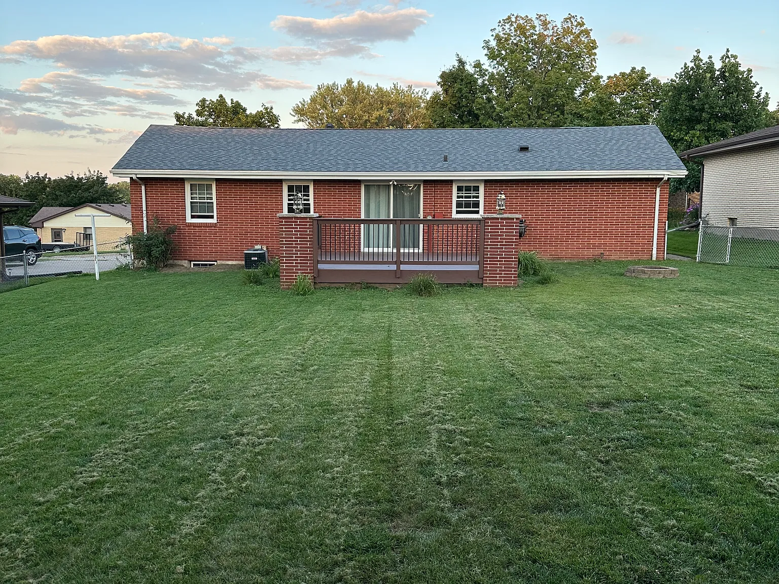 1655 Westridge Dr — Photo 2