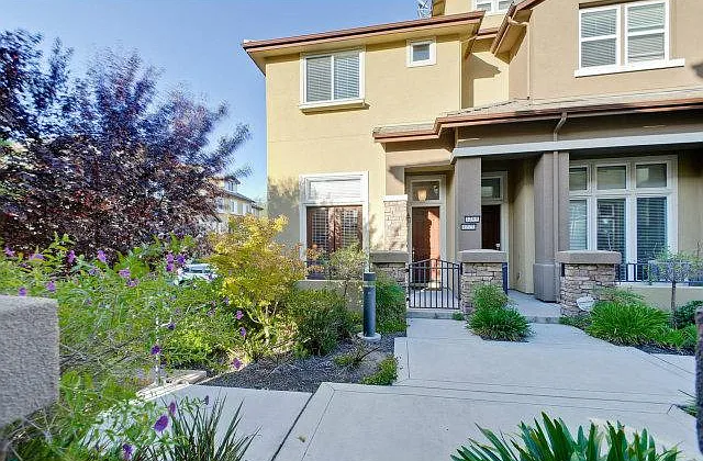 1277 Avenida Benito — Photo 1