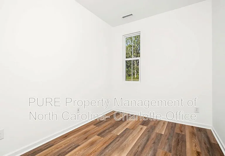 2420 Whitewing Ln — Photo 7