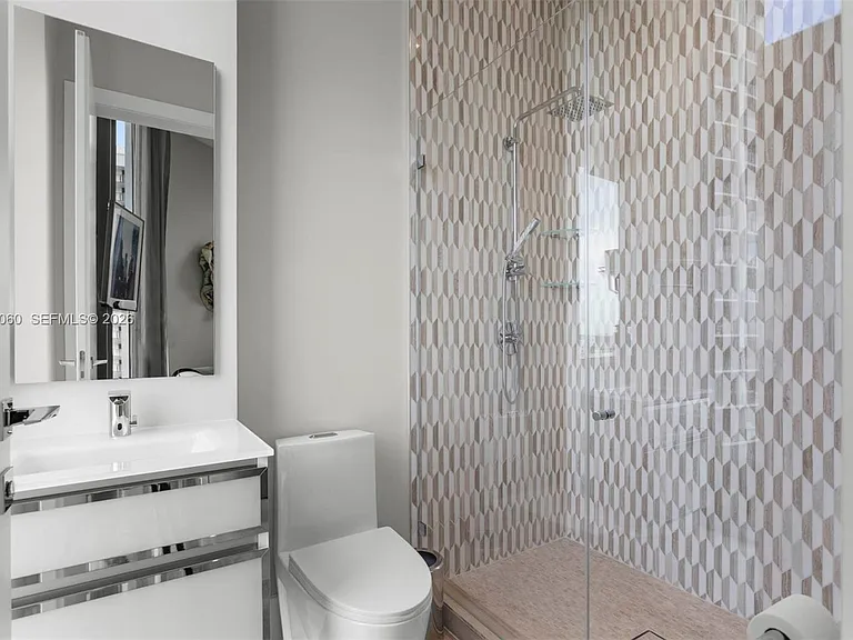 2821 S Bayshore Dr #8A — Photo 41