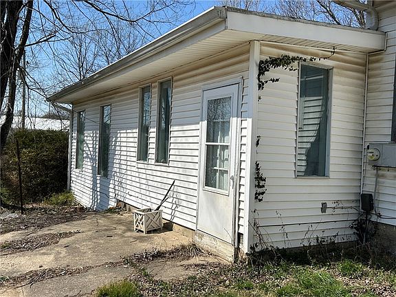 4th image of 105 N Randall St
