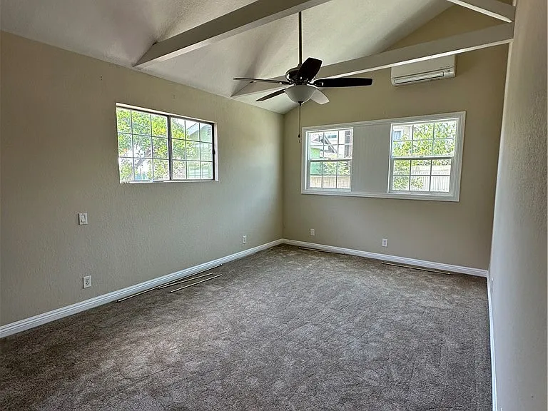 18029 Horst Ave — Photo 15