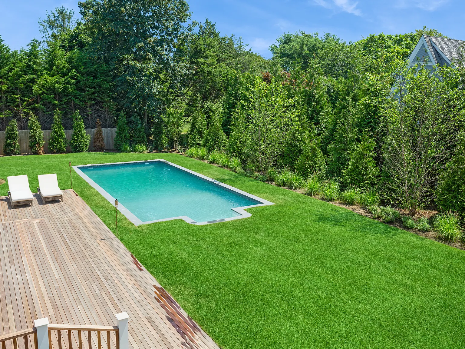 New Village Six Bedroom with Pool — Photo 3