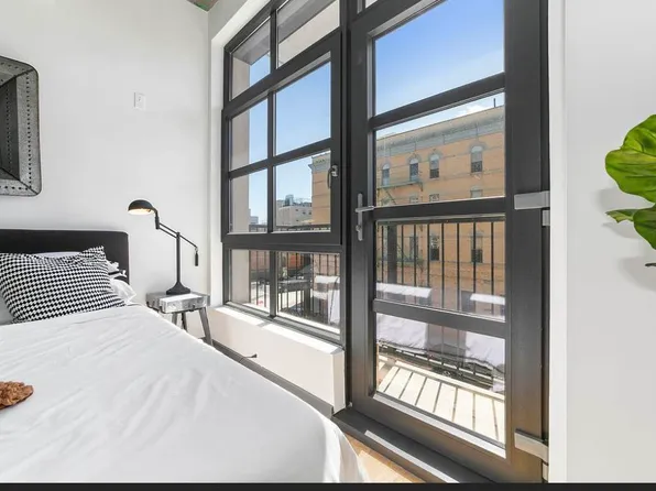 93 Linden Street image 5 of 12