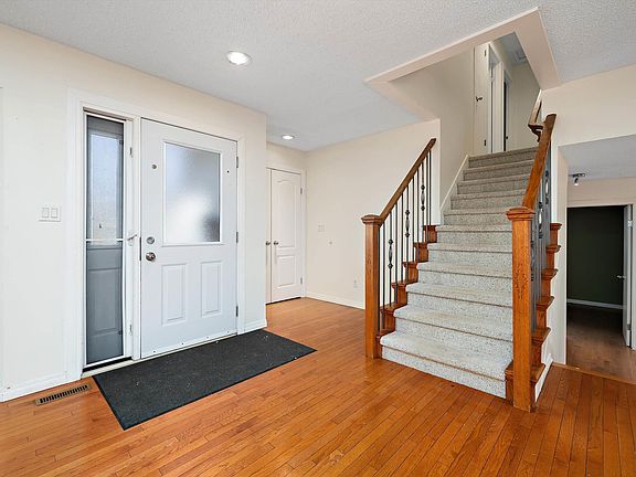 3rd image of 115 Walker Rd NW