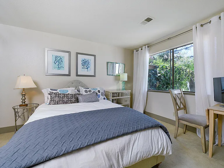 1220 Peppertree Cir — Photo 10