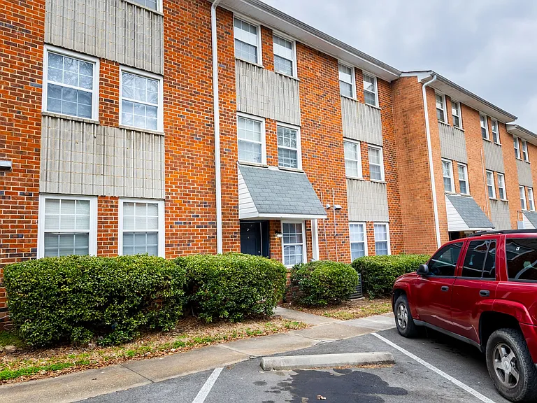 Graystoneplace Apartments — Photo 6