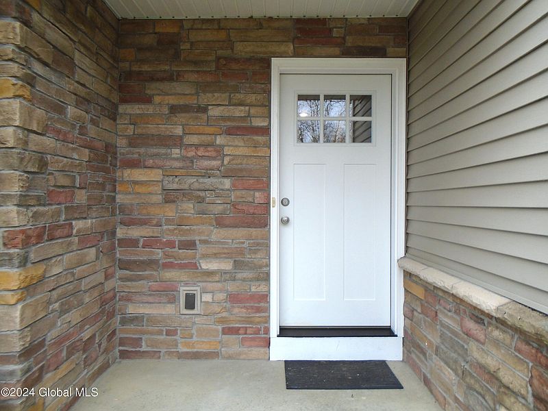 3rd image of 40 Carroll Hill Court