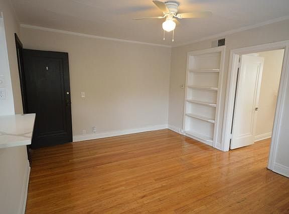 3rd image of 3732 Southwest Trfy #2C