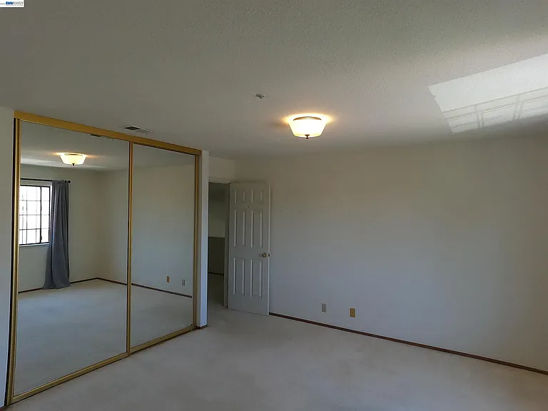 19179 Alpha Ct — Photo 17