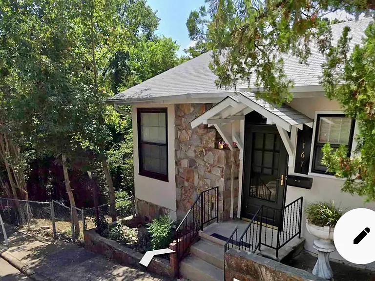 167 Crest St #A — Photo 2