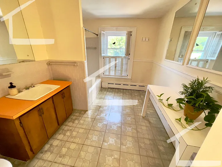 1716 Beacon St #MR3 — Photo 16