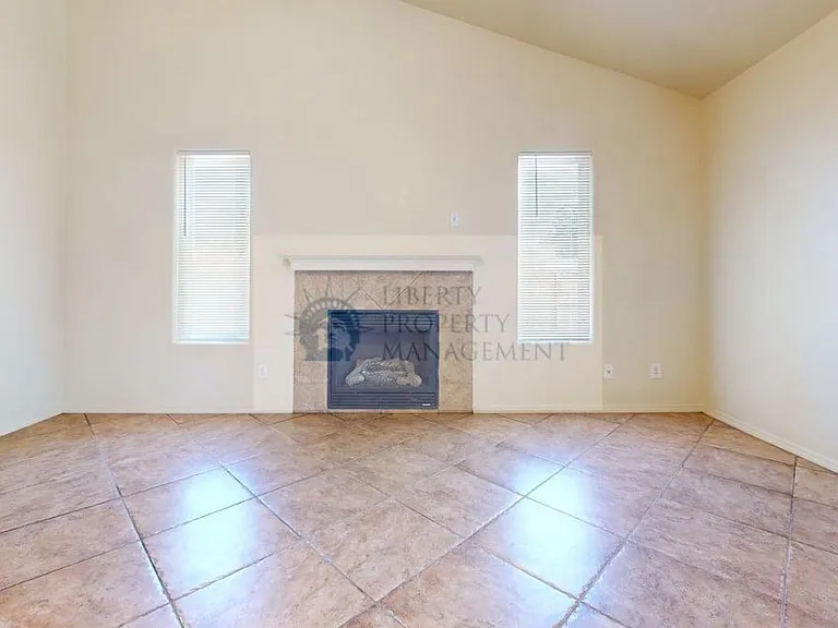1177 Hartley Dr — Photo 5