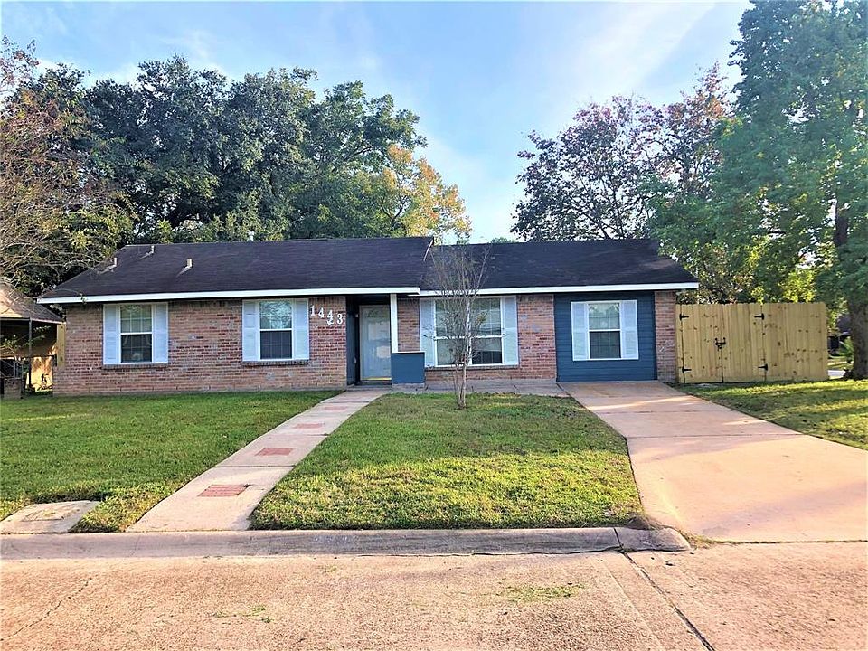 1st image of 1443 Saddle Rock Dr