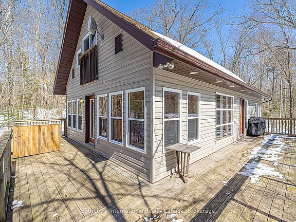 2nd image of 98 Black Rd