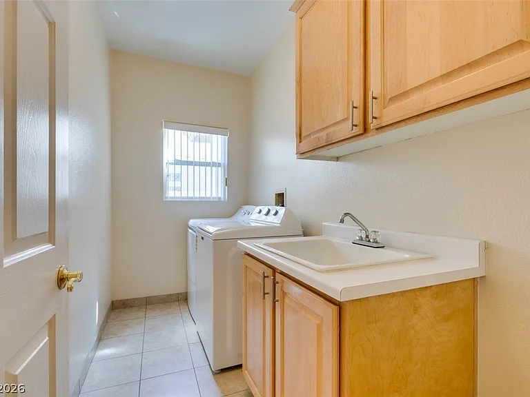 9620 Sedona Hills Ct — Photo 32