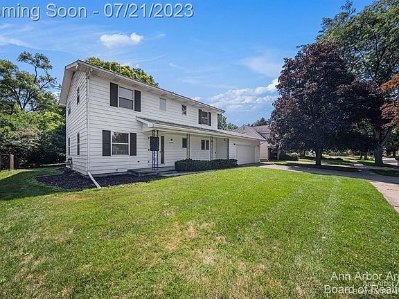 2nd image of 48 Chestnut Dr