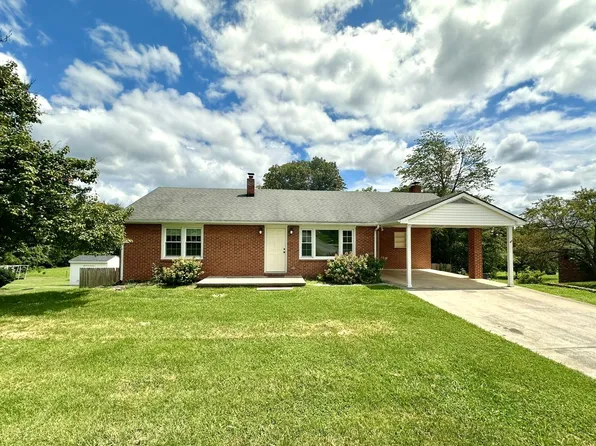 3603 McDaniel Dr, Salem, VA 24153