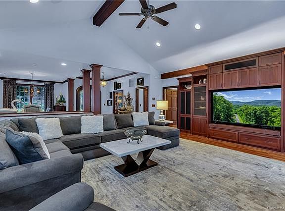 4th image of 750 Solomon Cir