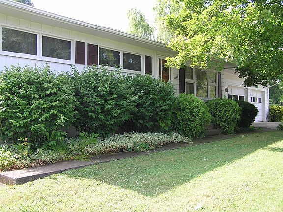 2nd image of 1439 Resthaven Dr