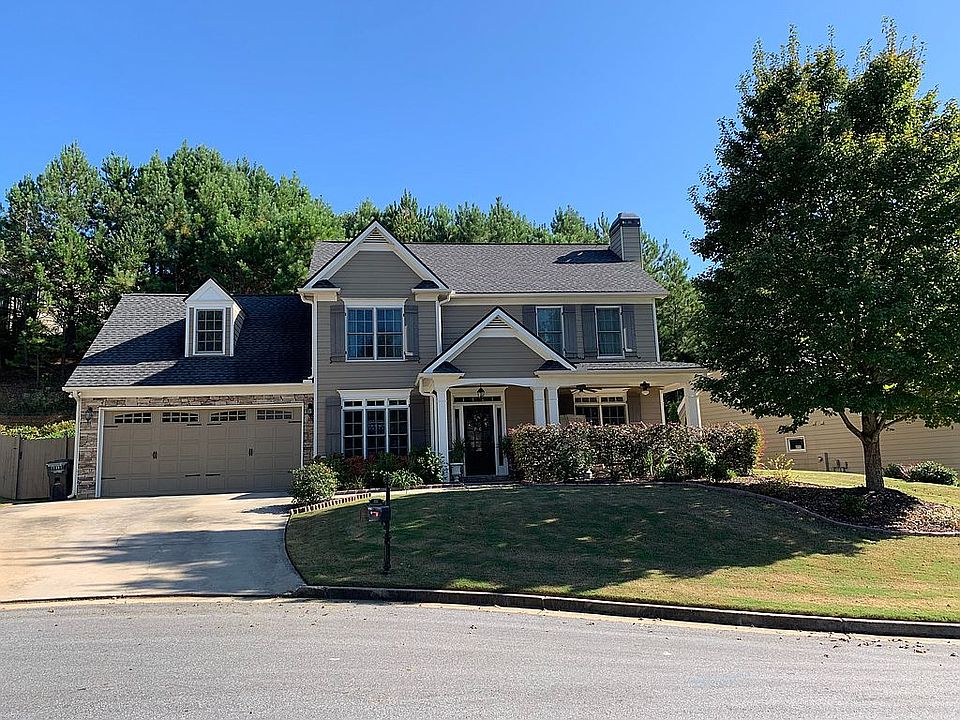 Located in a cul-de-sac