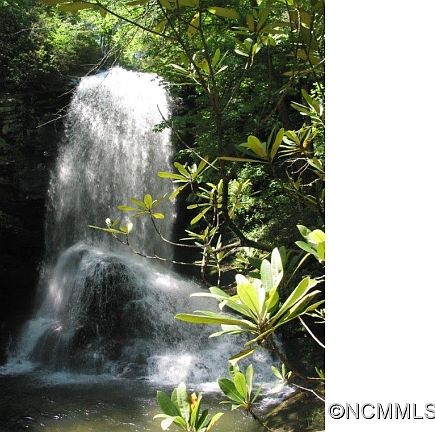 5th image of 82 Arcadia Falls Way