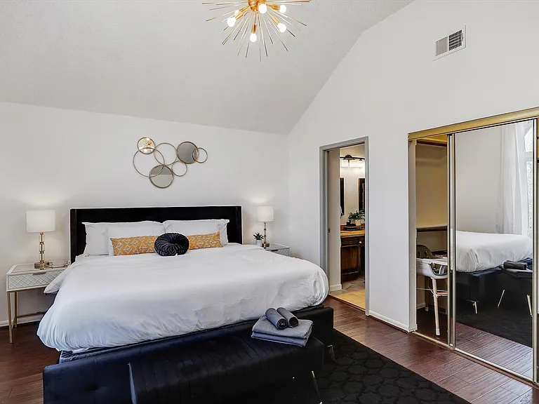 2033 Spring Mills Rd #2033 — Photo 8
