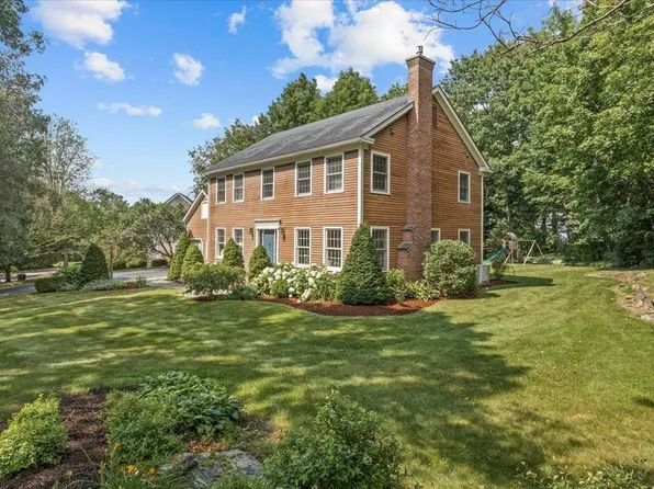 10 Brownell Way, South Burlington, VT 05403