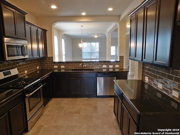 5th image of 5611 Calaveras Way