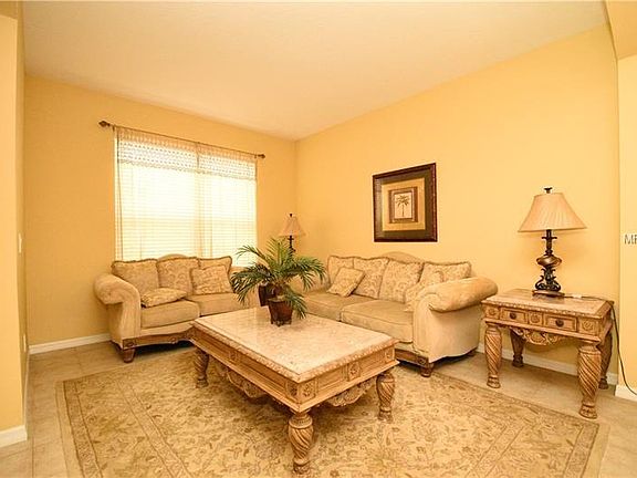 3rd image of 462 Paloma Dr