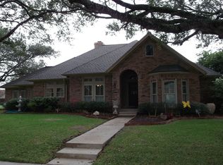 204 Woodchase Dr, Victoria, TX 77904