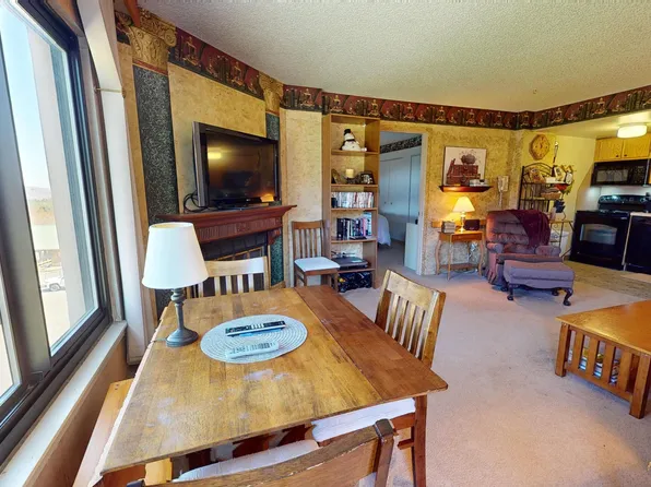 2304 Silver Crk Unit 2302, Snowshoe, WV 26209
