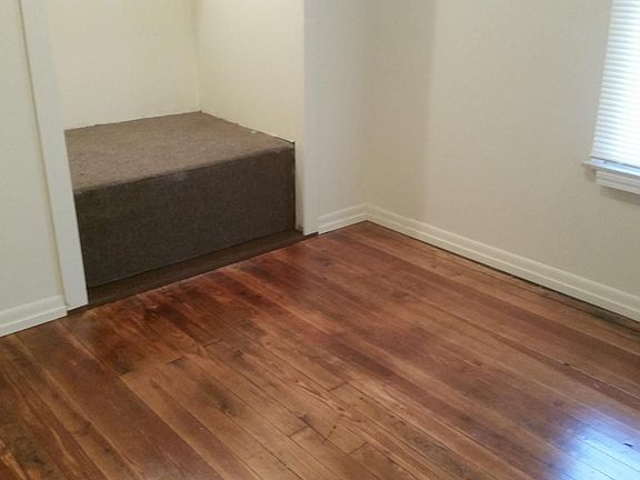 5th image of 2417 Torrance Ave