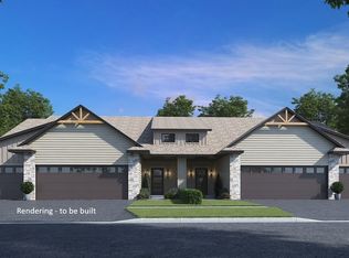 315 Wolfe Ln NE #B, Mount Vernon, IA 52314