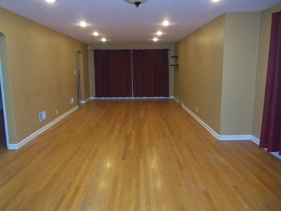 4th image of 8854 S Luella Ave